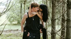 3 csillagjegy, aki hajlamos a legjobb barátjába beleszeretni