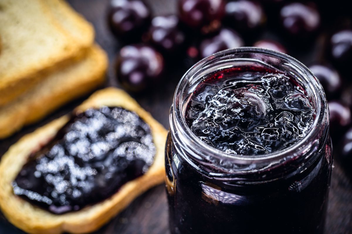 Toast,With,Grape,Jam,,On,Rustic,Wooden,Table.,Jabuticaba,,Exotic