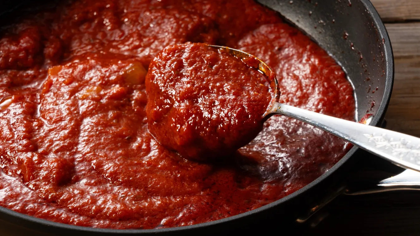 Cukor helyett ezt tedd a paradicsomszószba, ha savanyú