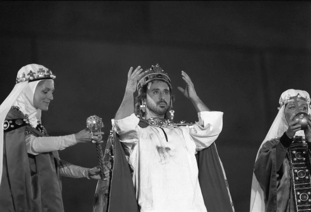 Varga Miklós; Kováts Kriszta; Császár Angela