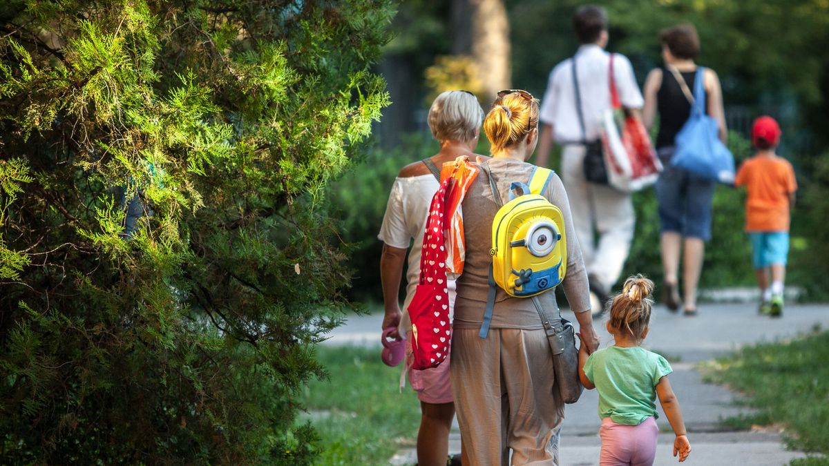 36 fokos pokoli hőséggel robban be a szeptemberi tanévkezdés