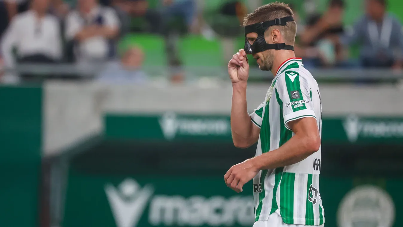 Varga Barnabás arcmaszkban tért vissza a Fradiba