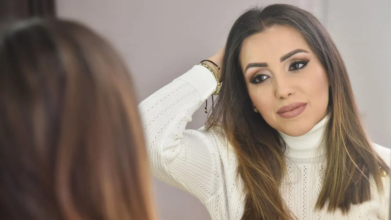 Kiszivárgott a fotó: Ismert énekest ölel Nagy Melanie