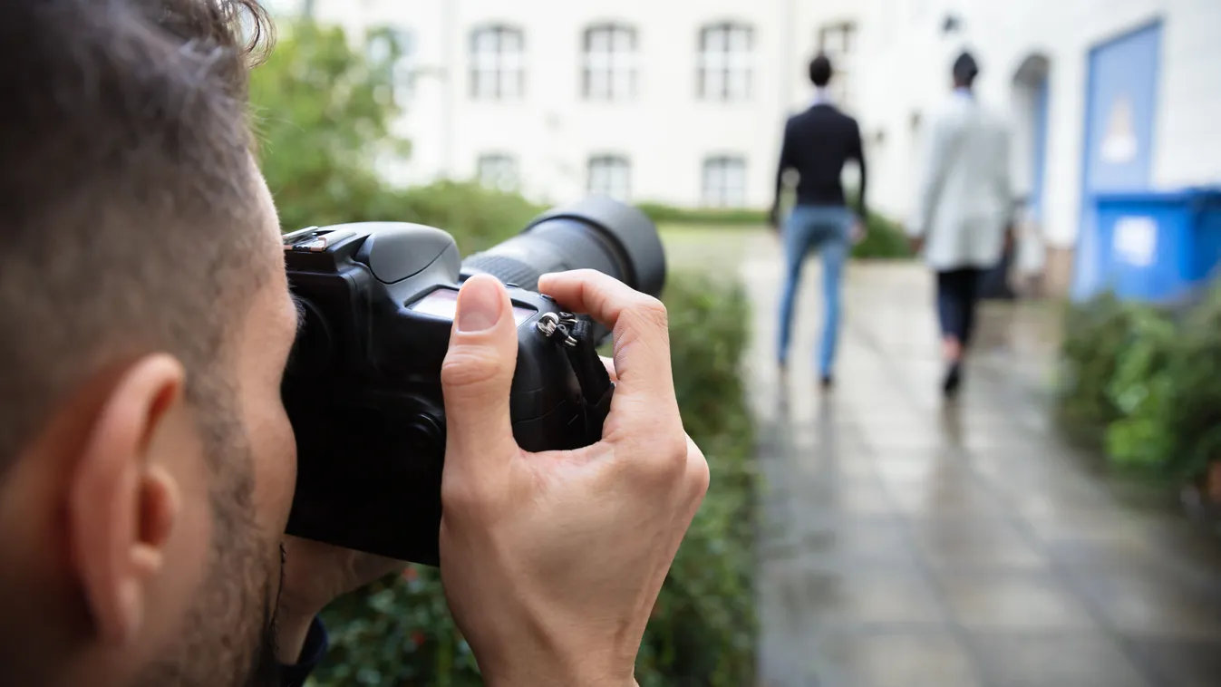 Szadista alak követ nőket Budapesten - Fotók