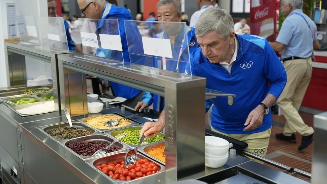 Kilógnak a faluból az éhező olimpikonok