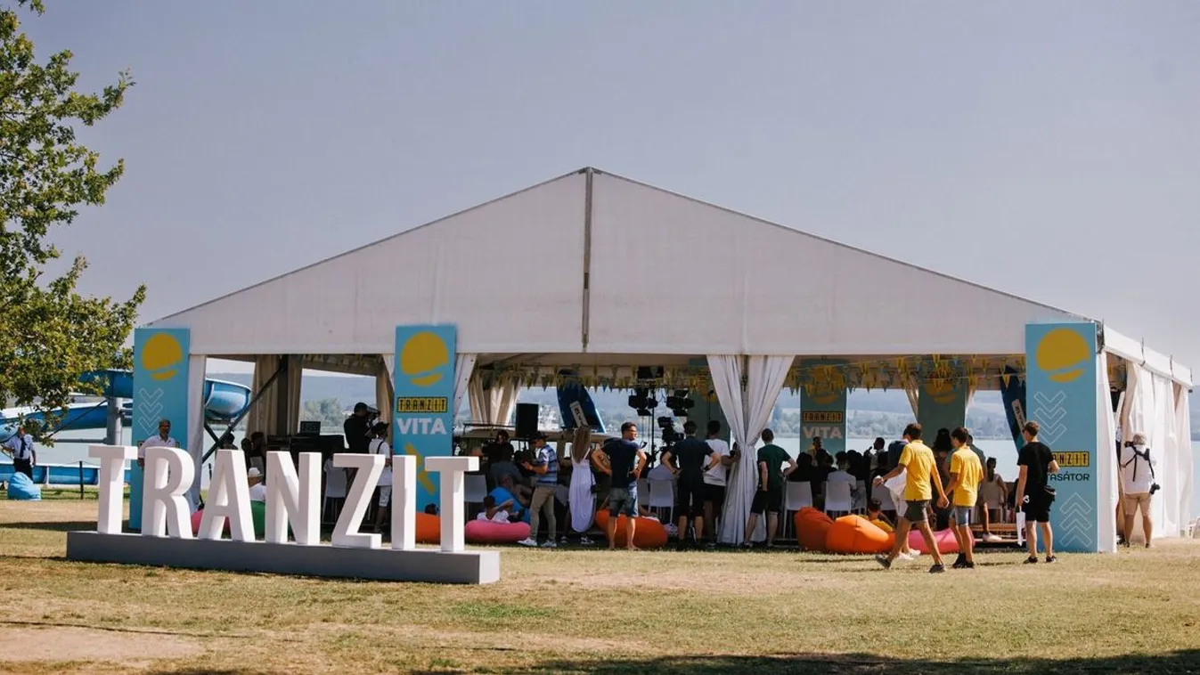 Rétvári Bence: A magyar oktatást  leginkább megbecsülni kell