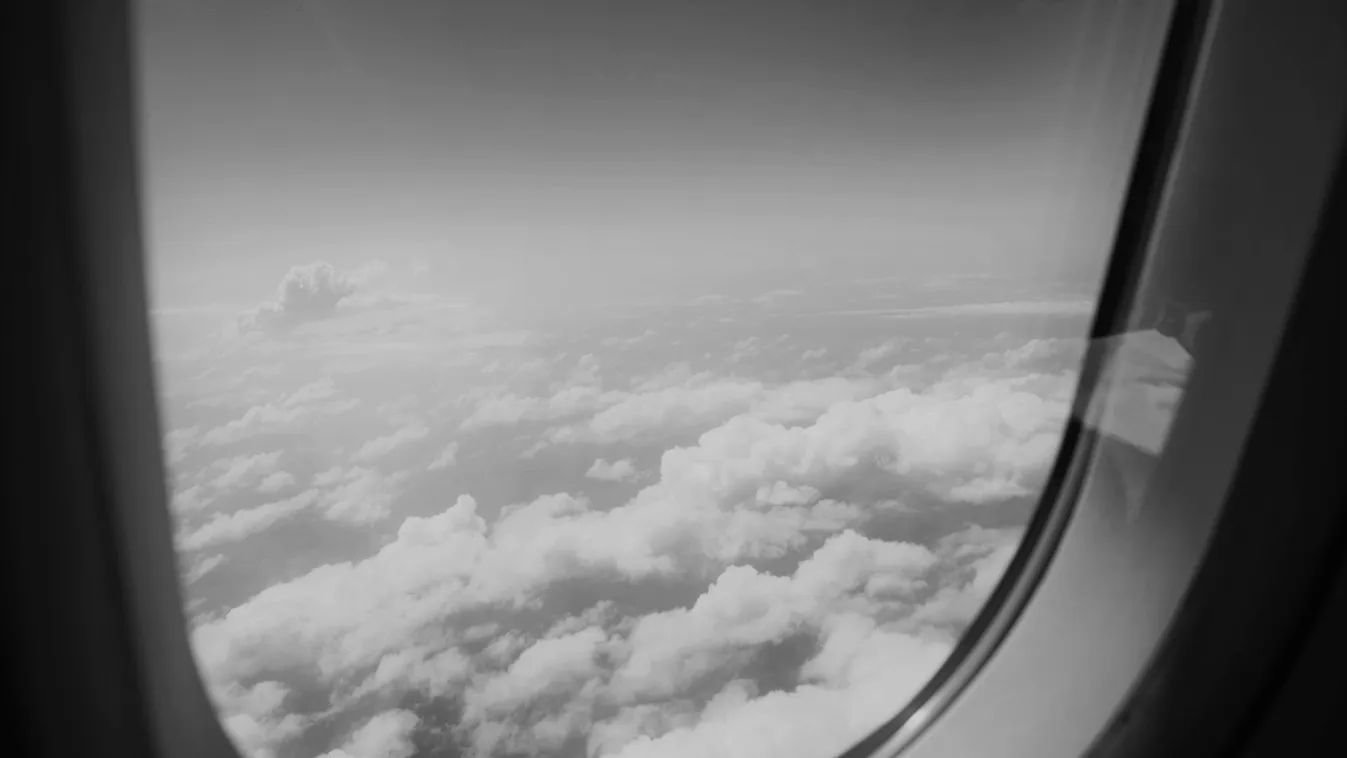 Lezuhant egy utasokkal teli repülőgép, mindenki meghalt