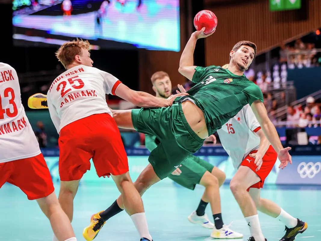 Kéziseink hősiesen küzdöttek, de a második félidőben Dánia (fehér mezben) felőrölte a magyar válogatottat