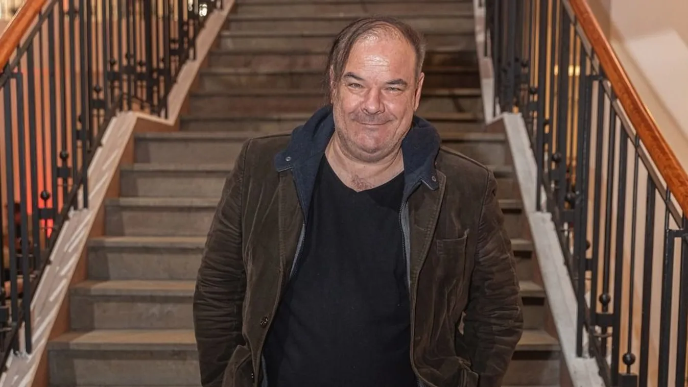 Nemes célra gyűjt Kálloy Molnár Péter