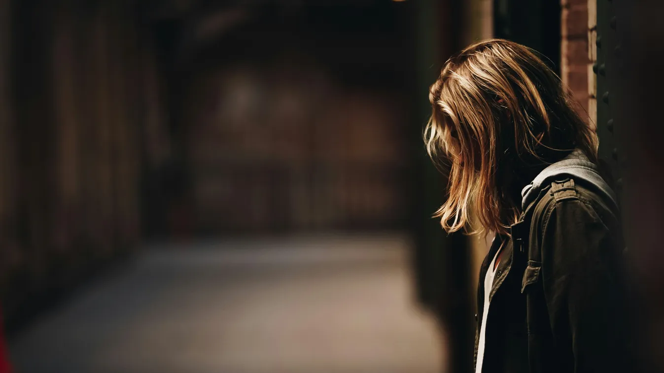 A férje viszonyára emlékeztetik a mostohagyerekei egy nőt