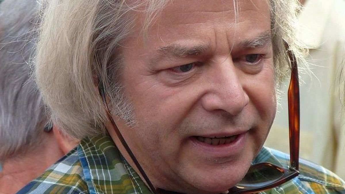 Mélyen megindító, ezt találtak váratlanul Somló Tamás sírján
