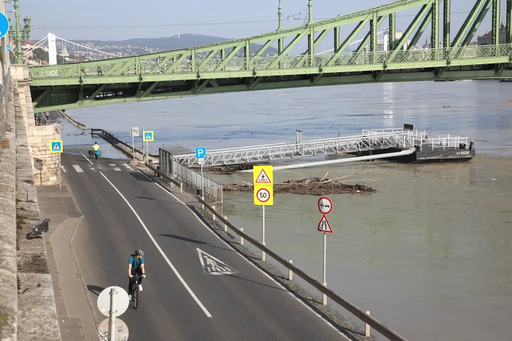  Budai rakpart egészen a Római partig