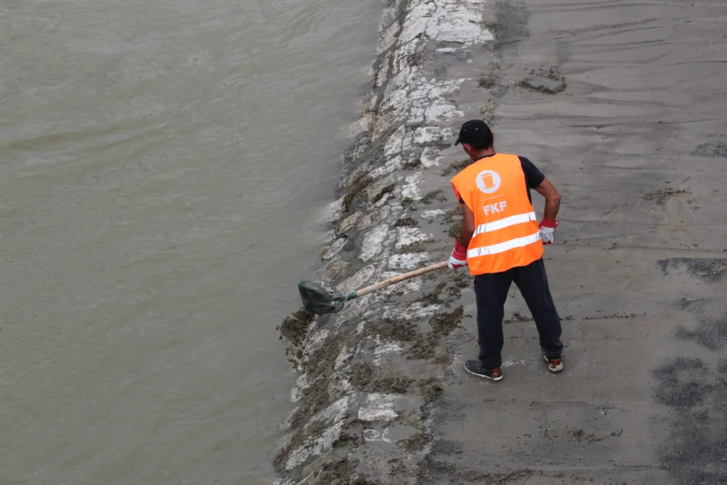 2024_09_24_Árvíz_takarítás_KD