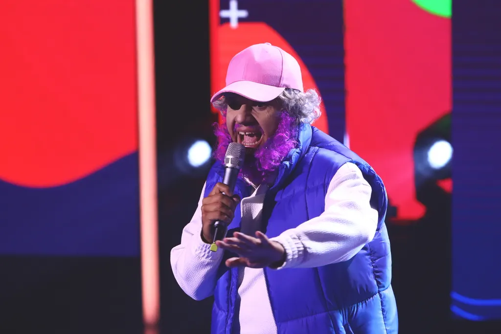 Emilio, mint 	Tones and I, sztárban sztár all stars