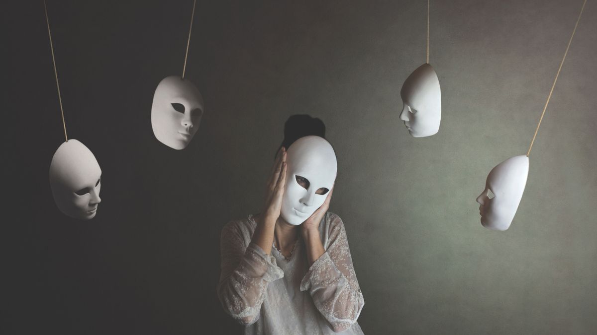 Person,With,Mask,Does,Not,Want,To,Hear,The,Judgment