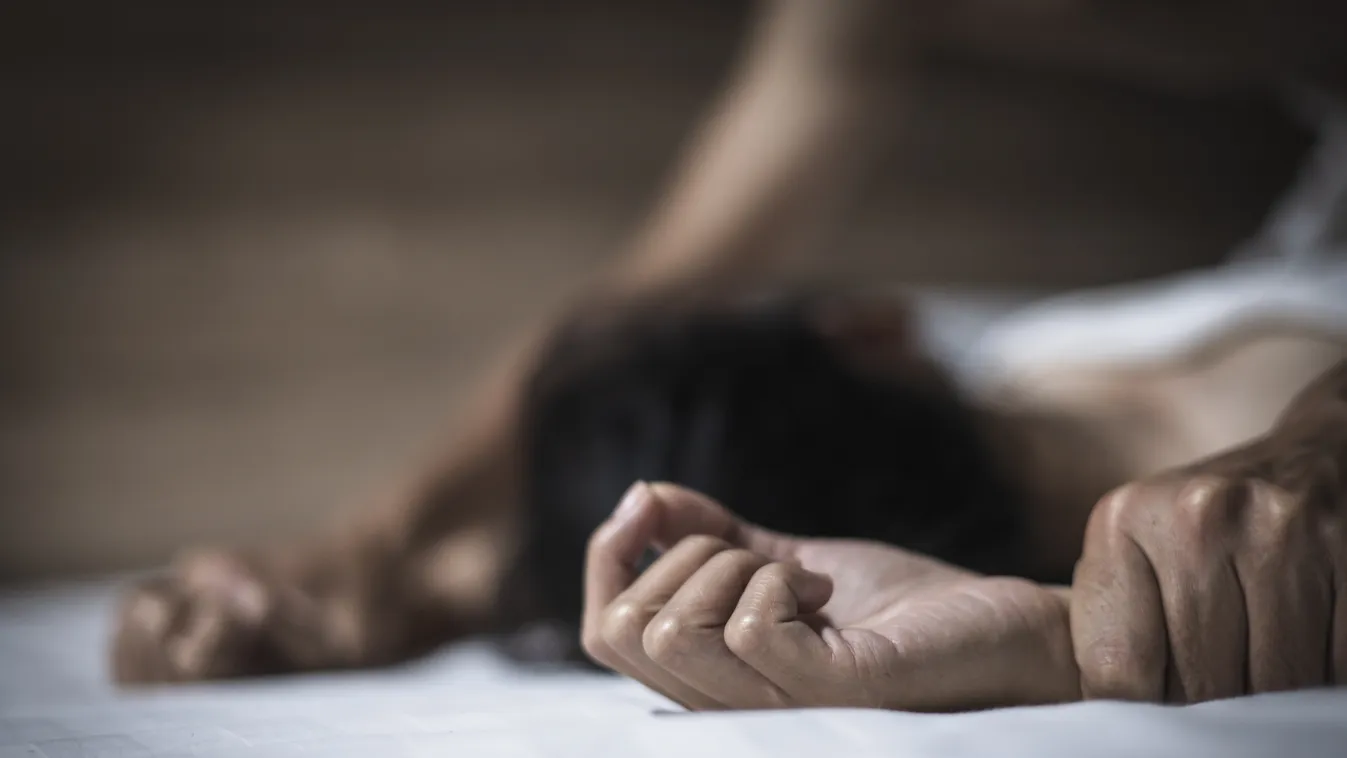 CIA-ügynök erőszakolt nőket
