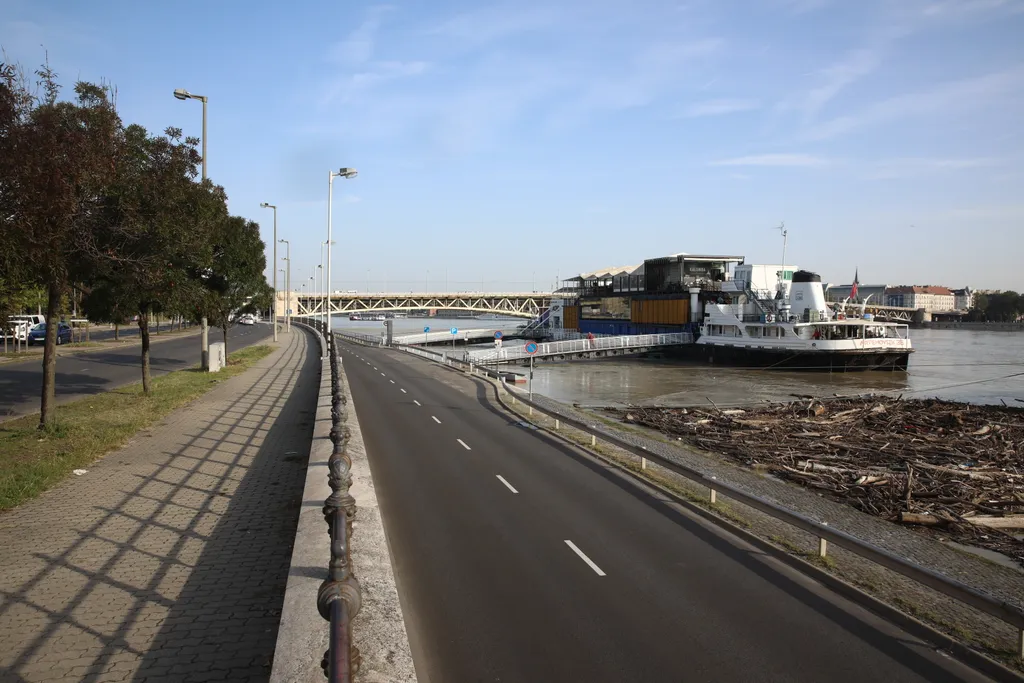  Budai rakpart egészen a Római partig