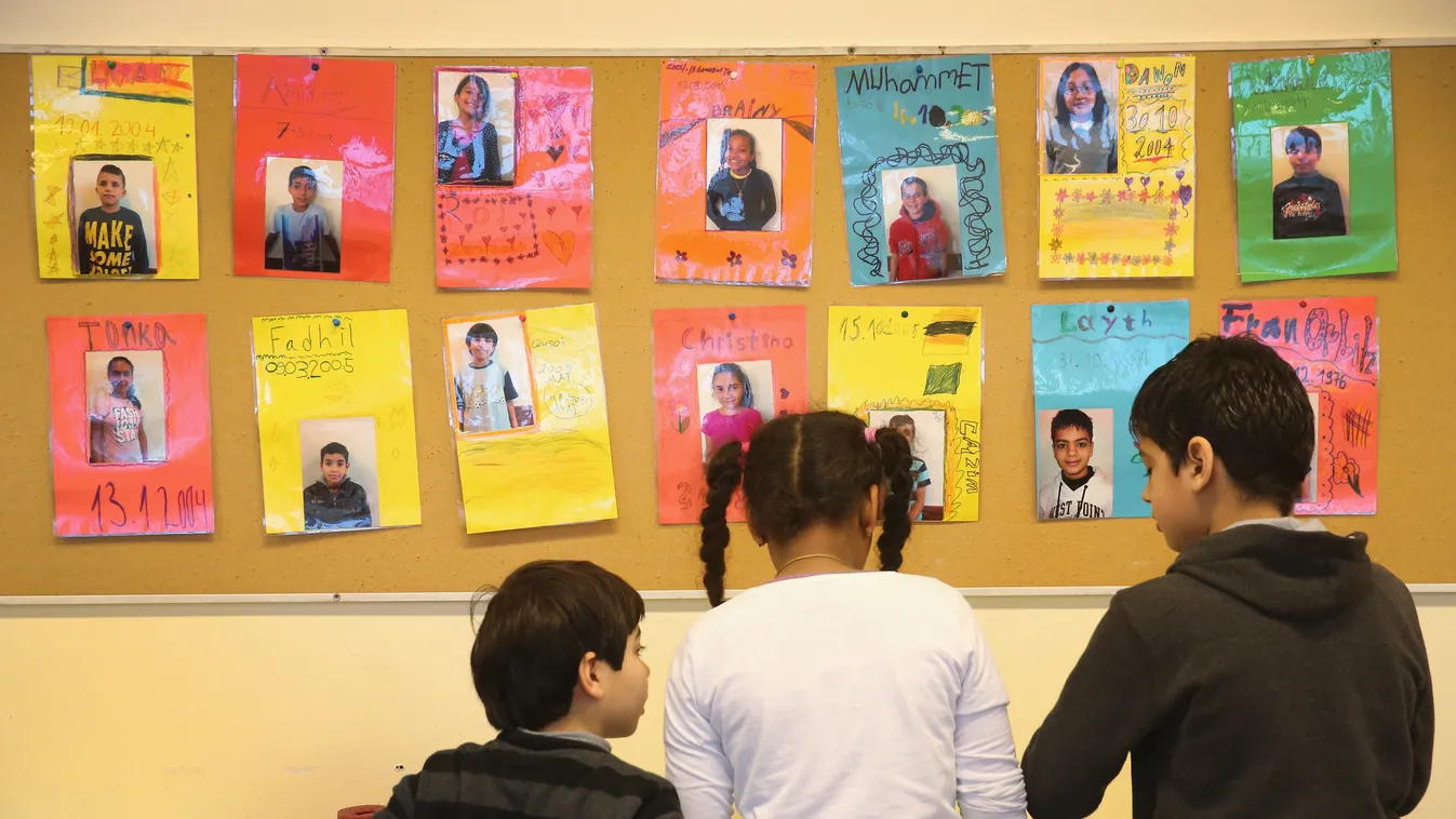 Reménytelennek látják helyzetüket egy bécsi iskola tanárai