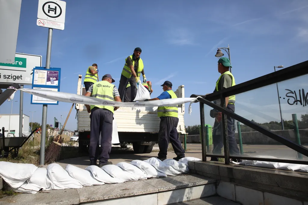  Budai rakpart egészen a Római partig