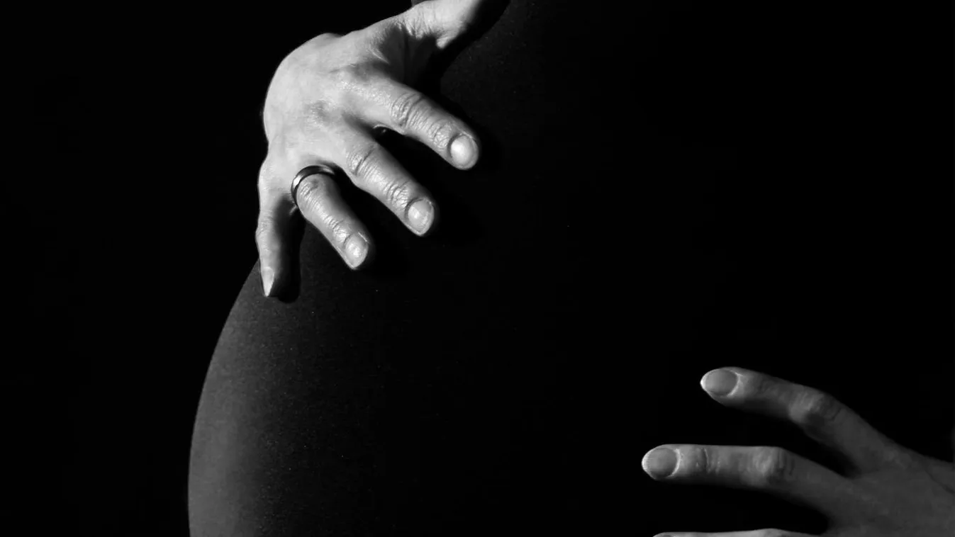 Rákban szenvedett az anyuka, mégis gyermeke született