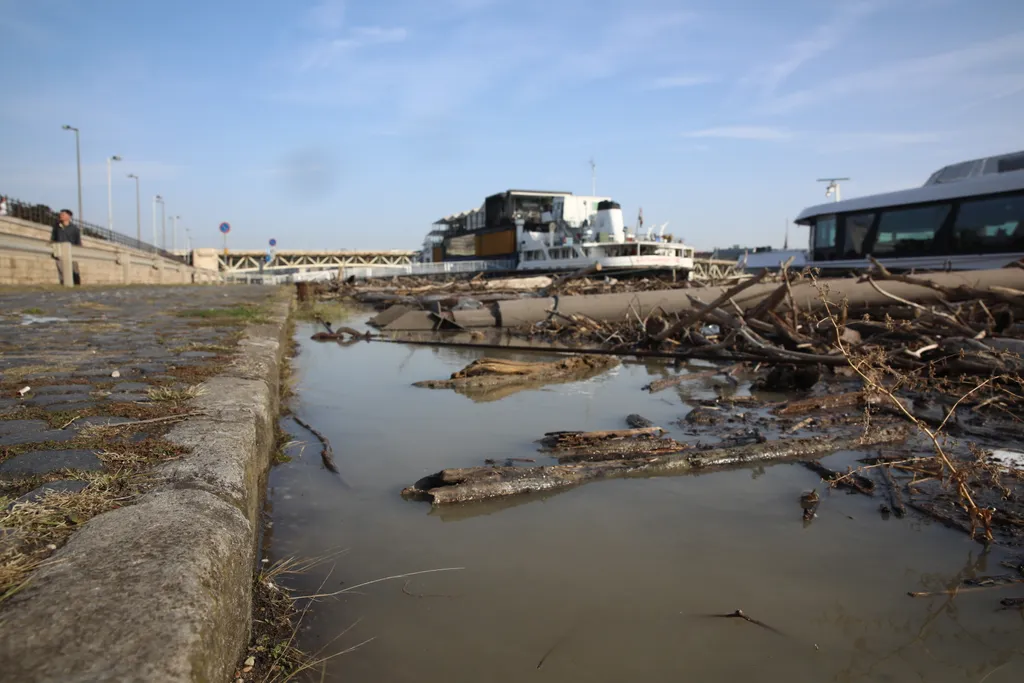  Budai rakpart egészen a Római partig