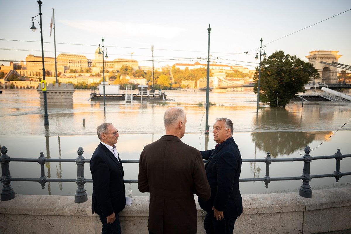 SZALAY-BOBROVNICZKY Kristóf; ORBÁN Viktor; PINTÉR Sándor