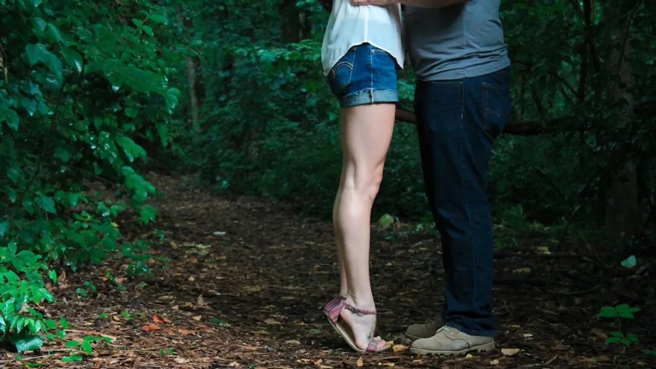 A fogyó Hold a szerelmi életedre hat a főboszorkány szerint