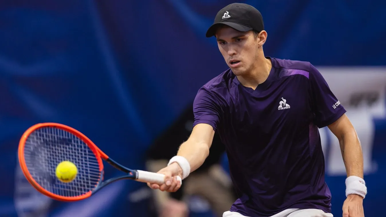 Káoszba fulladt a magyar teniszező meccse - videó