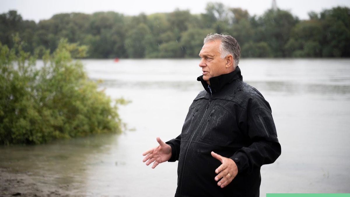 Orbán Viktor vezetésével ülést tartott az árvízvédelmi operatív törzs