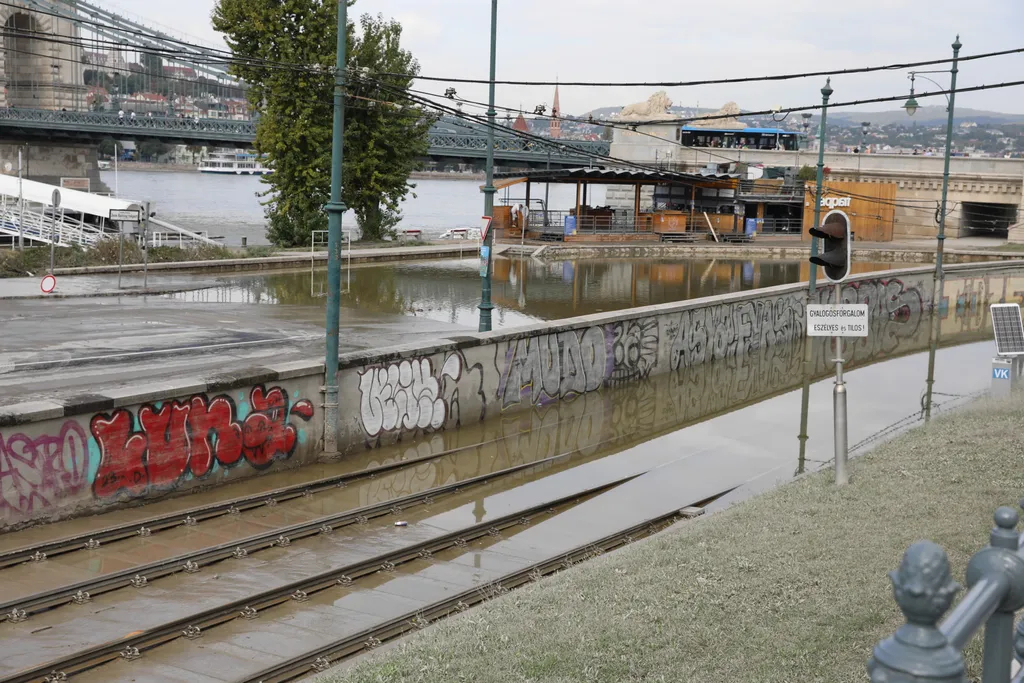 2024_09_24_Árvíz_takarítás_KD