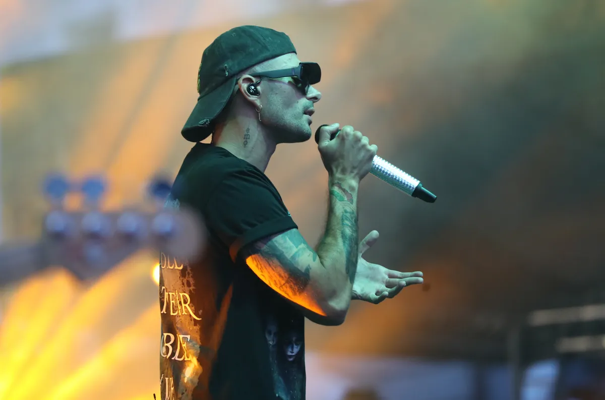 ByeAlex drogbotránya nagy port kavart a magyar közéletben, miután a rendőrök is kivonultak a rapper lakására