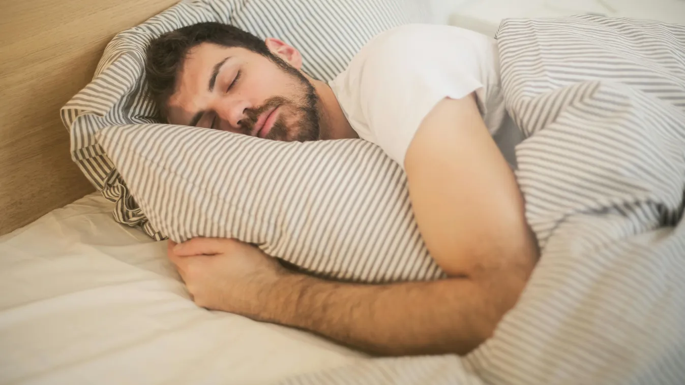 Tamponnal akarta megakadályozni a horkolást, belehalt