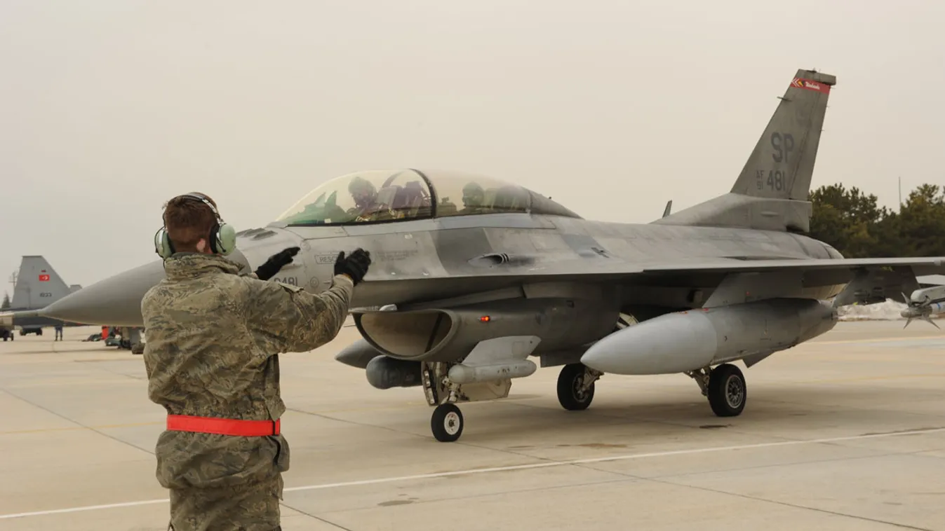 Ukrán pilótákat képeznek ki Romániában