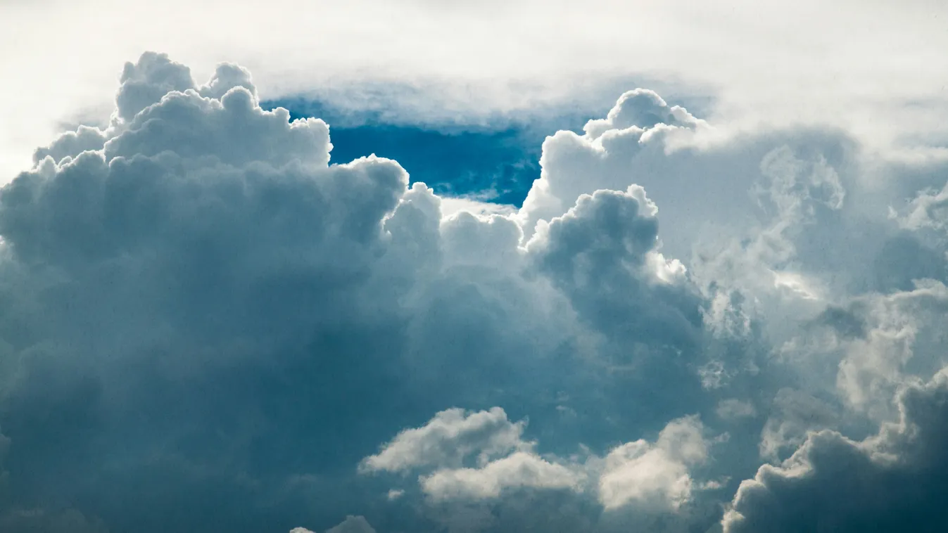 Napos idővel veszi kezdetét a hét, de hamarosan jön az eső