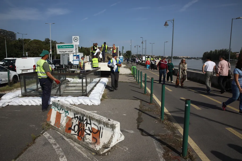  Budai rakpart egészen a Római partig