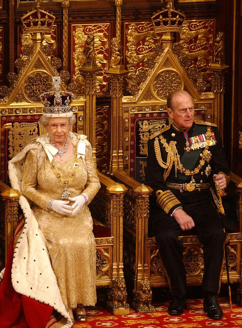 A királynő néha arra kérte a férjét, hogy "fogja be a száját", amit senki másnak nem mondott volna. Fülöp pedig maguk között "kolbászkámnak" szólította a feleségét. Fotó: AFP
