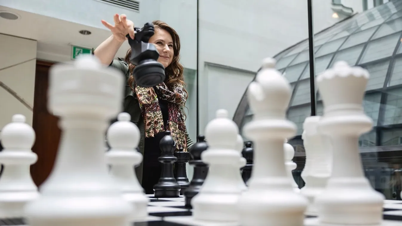 Nagy legendával sakkoztak a magyar olimpikonok - fotó