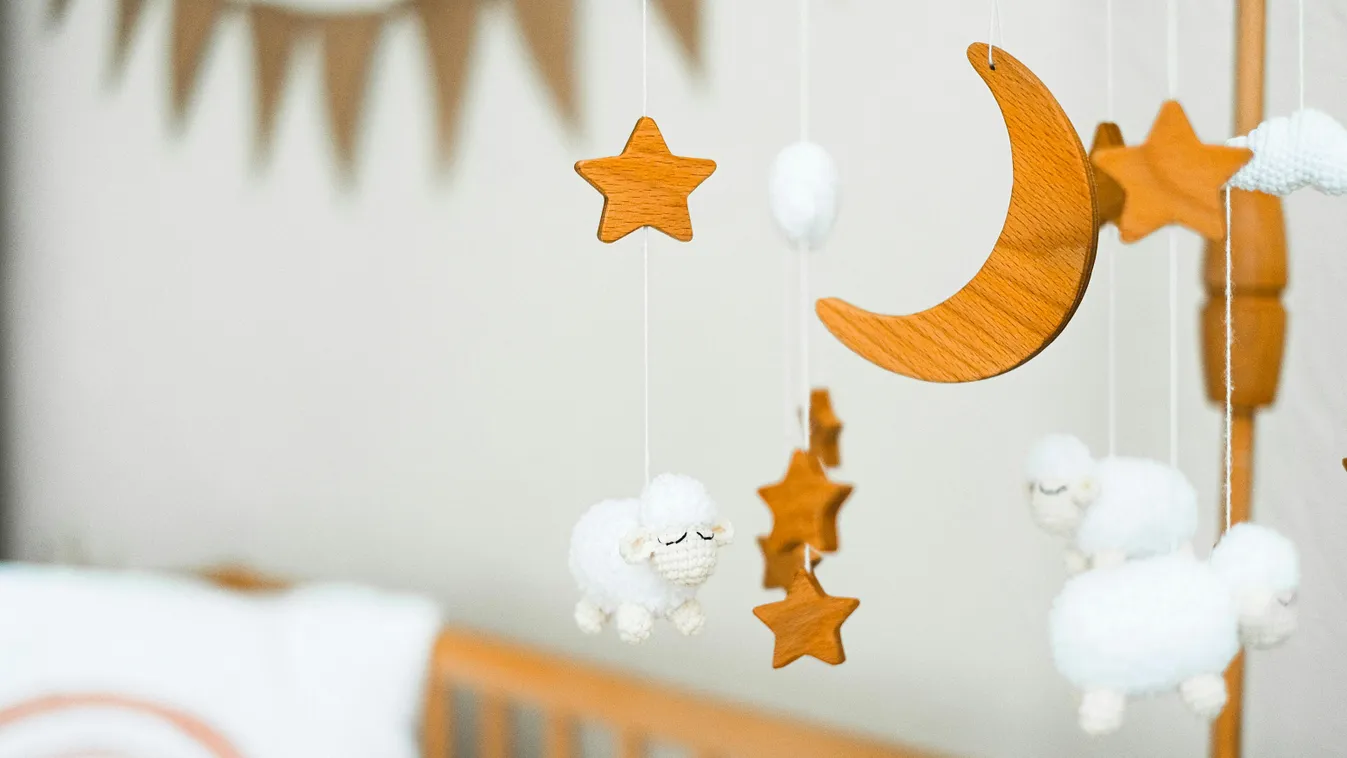 Lefektették aludni, majd elvesztették kislányukat a szülők