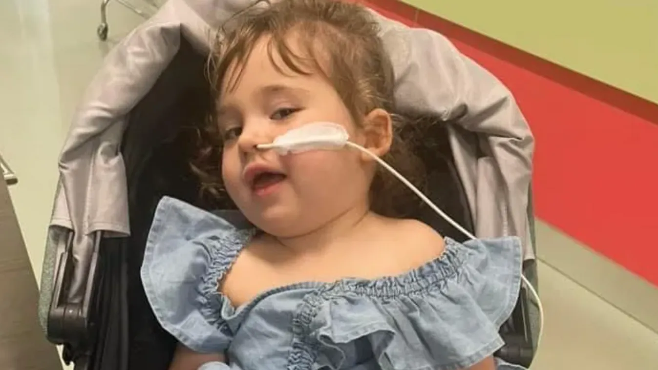 Két hét alatt leépült, demenciával küzd az egyéves kislány