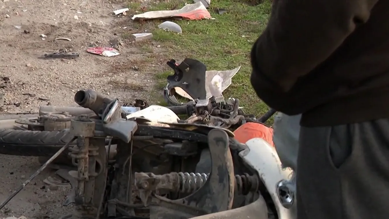 Kamionnal ütközött egy motoros, most az életéért küzd