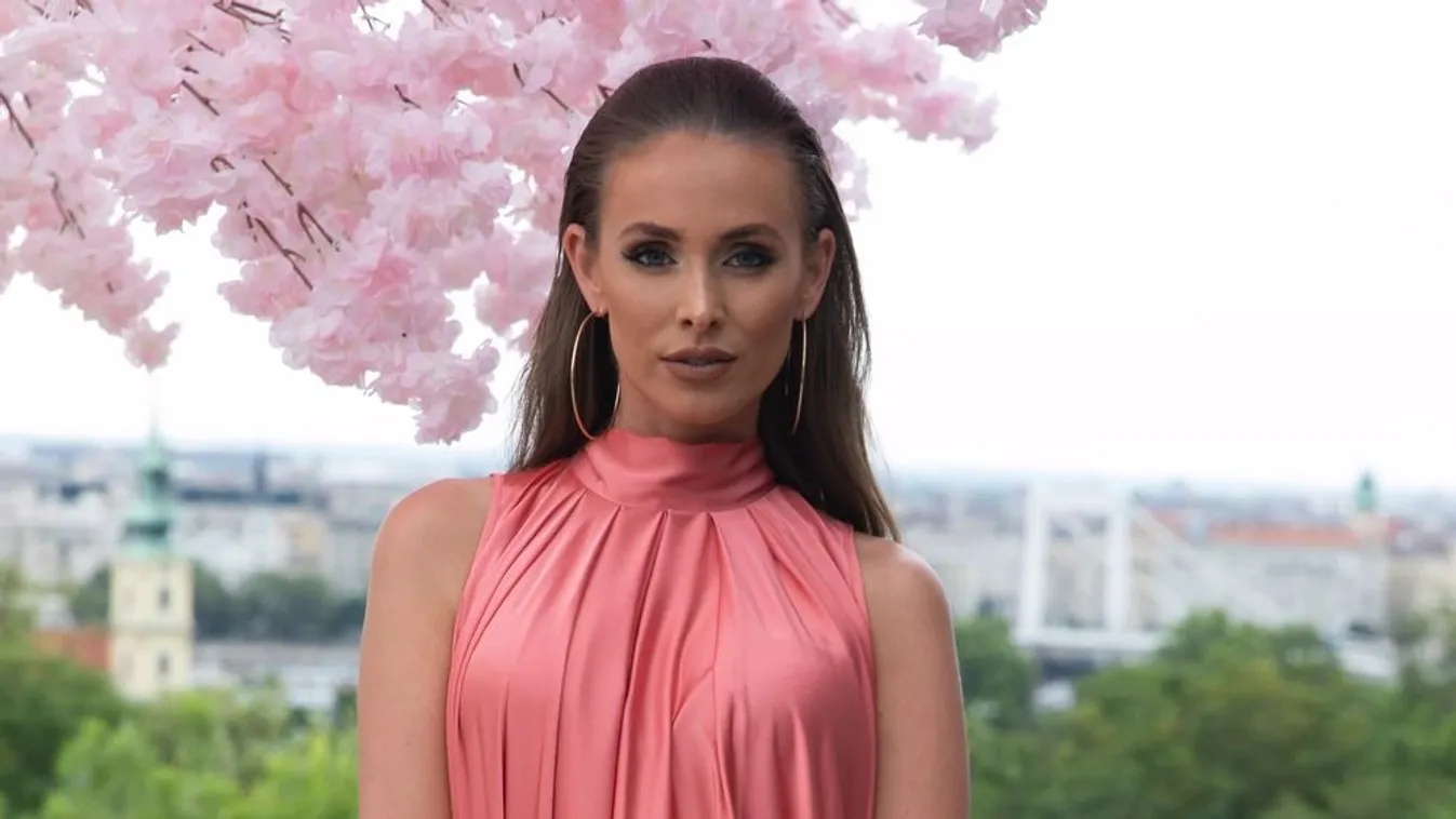 Gyönyörű menyasszony volt Sydney van den Bosch