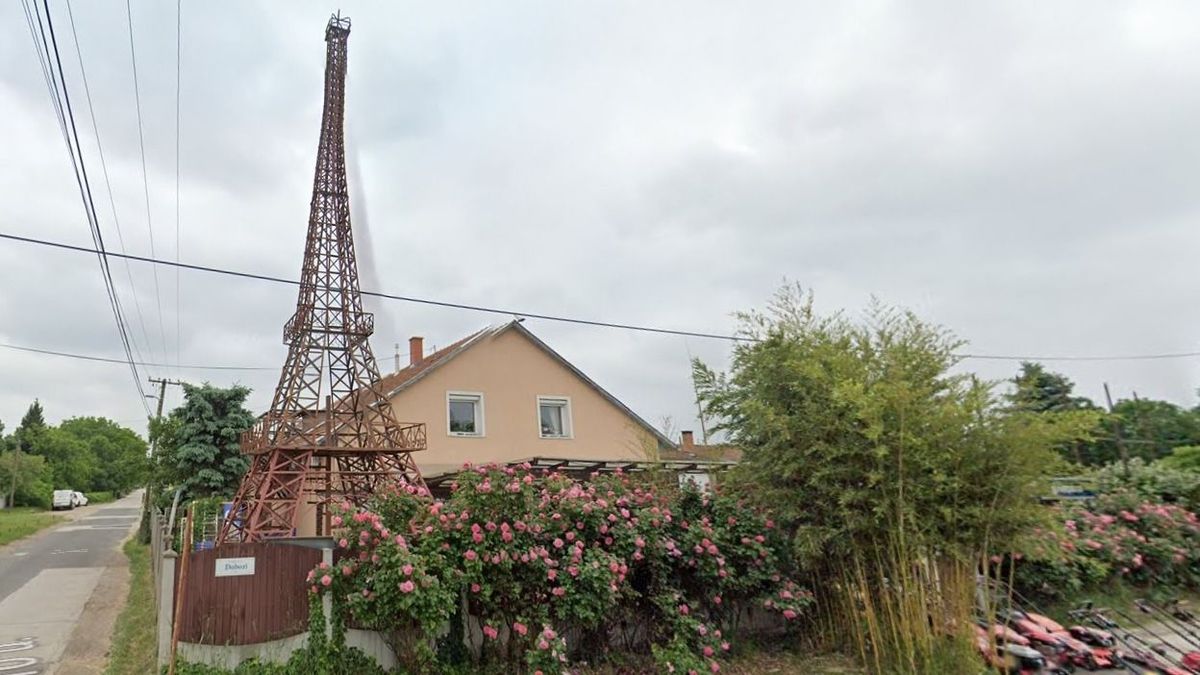 A külföldiek is imádják a békéscsabai Eiffel-tornyot, ami 25 éve áll egy ház kertjében