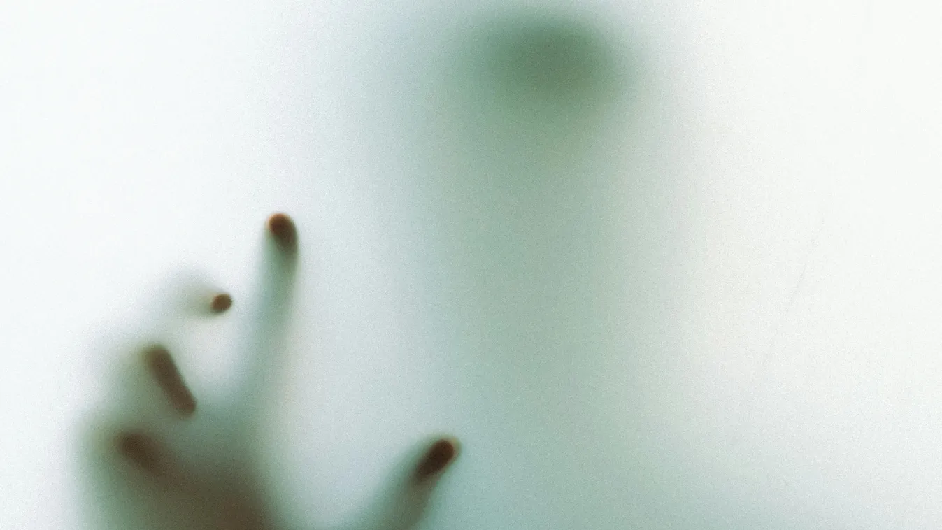 Az elhunyt szelleme? Kísérteties hangokra figyelt fel Emma