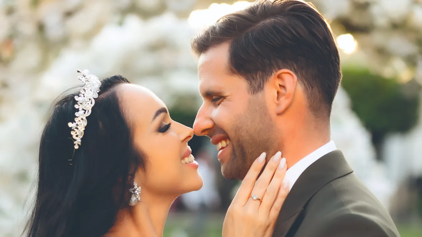 Exkluzív fotók VV Seherezádé esküvőjéről