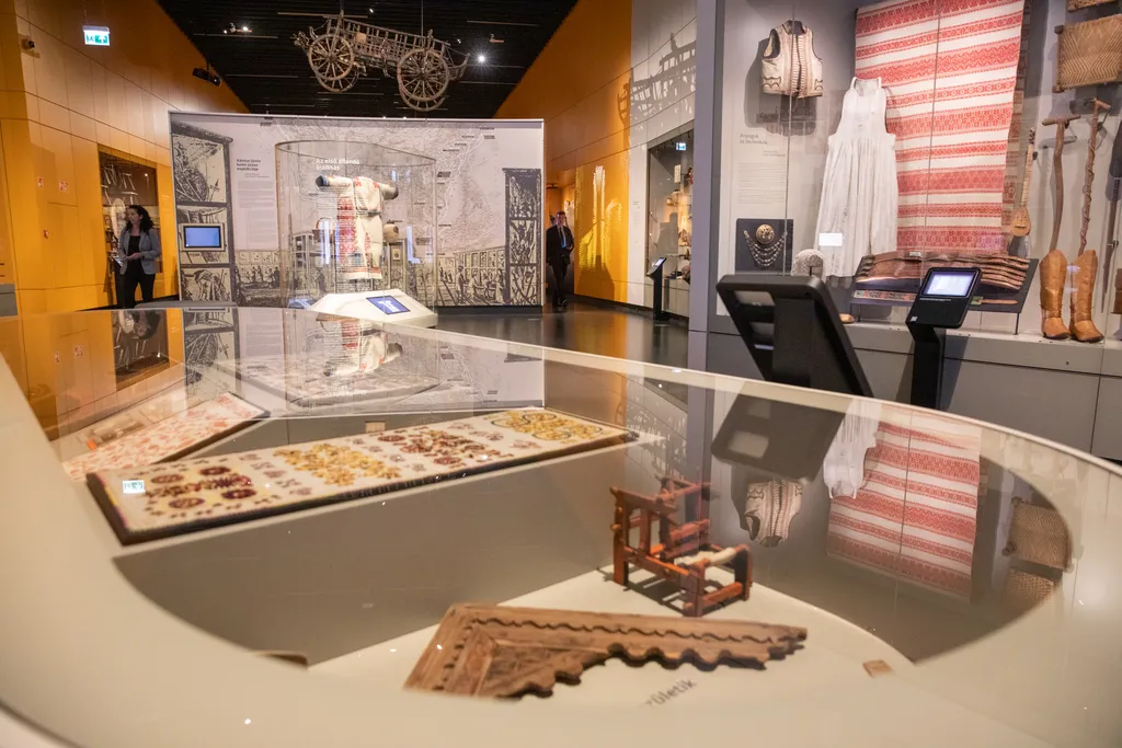 20241010 Budapest, a Néprajzi Múzeum állandó kiállításának megnyitója. Fotó:Bánkúti Sándor