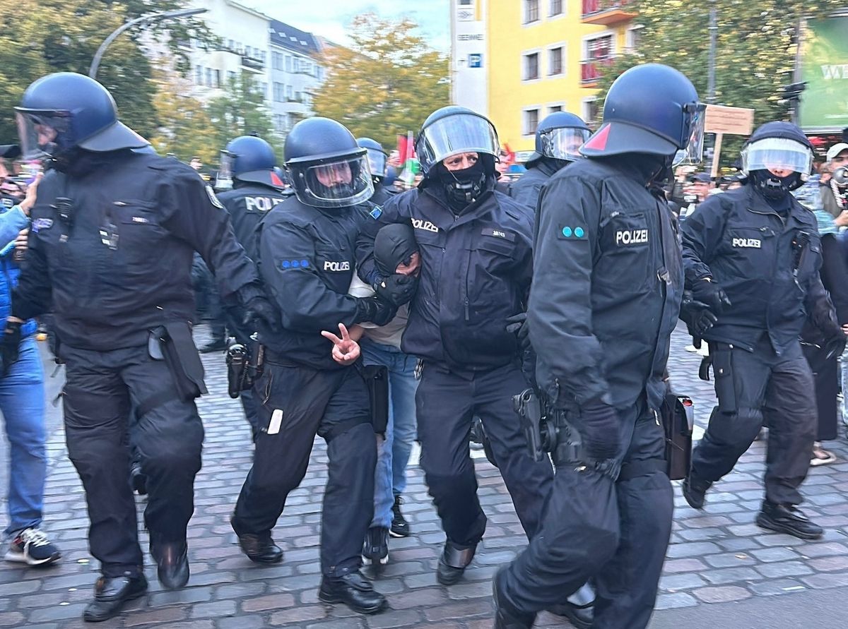 German police detain pro-Palestinian demonstrators in Berlin