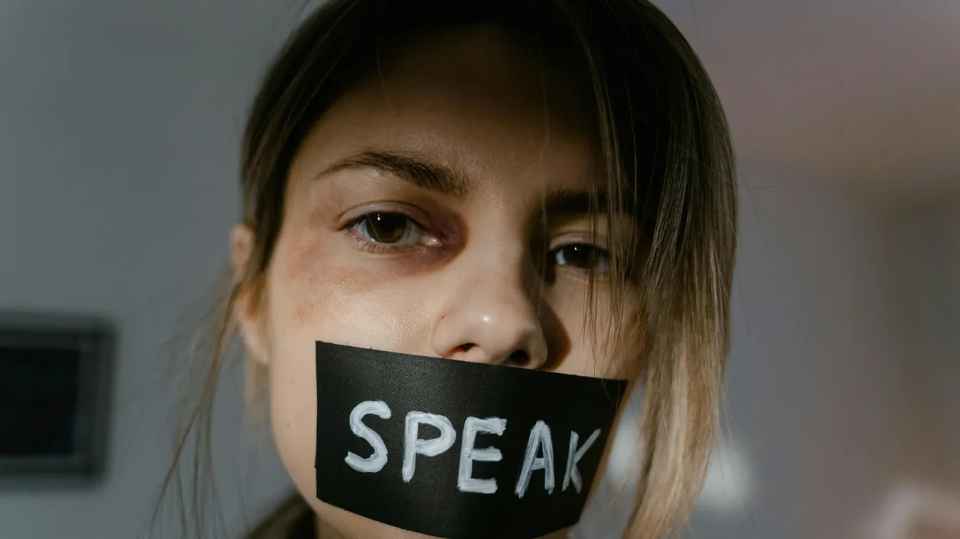 Újabb online szexuális visszaélés, ami érinti a magyar nőket