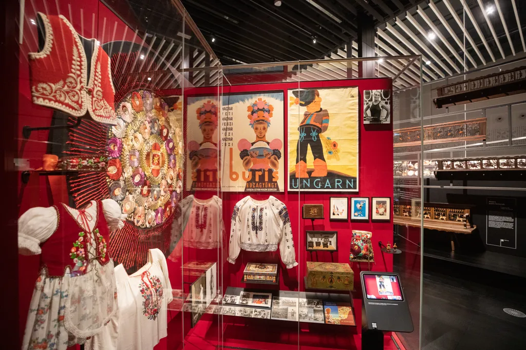 20241010 Budapest, a Néprajzi Múzeum állandó kiállításának megnyitója. Fotó:Bánkúti Sándor