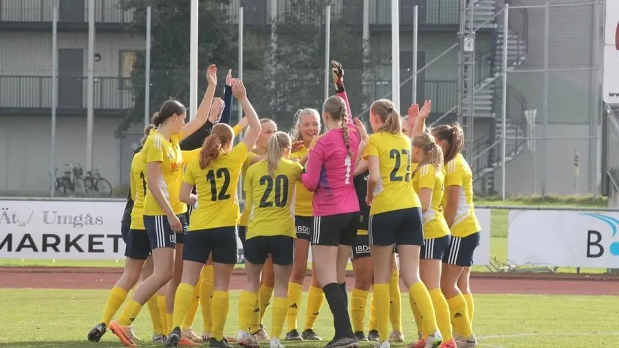 18-ból 15 meccset megnyertek, 78-0-s gólkülönbséggel zártak, mégsem lettek bajnokok az Ängelholms FF focistalányai
