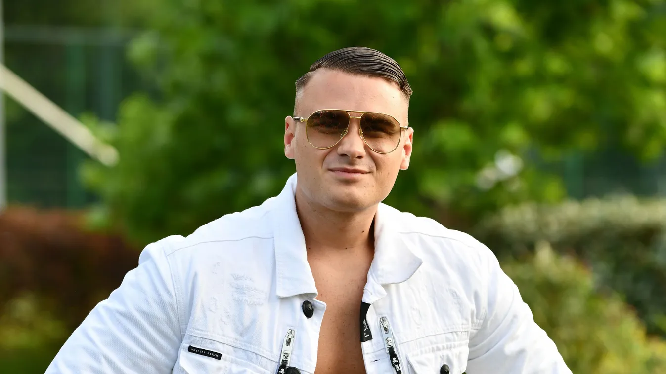 Milliárdos pacekbiztosítást kötne a kőgazdag fiatal